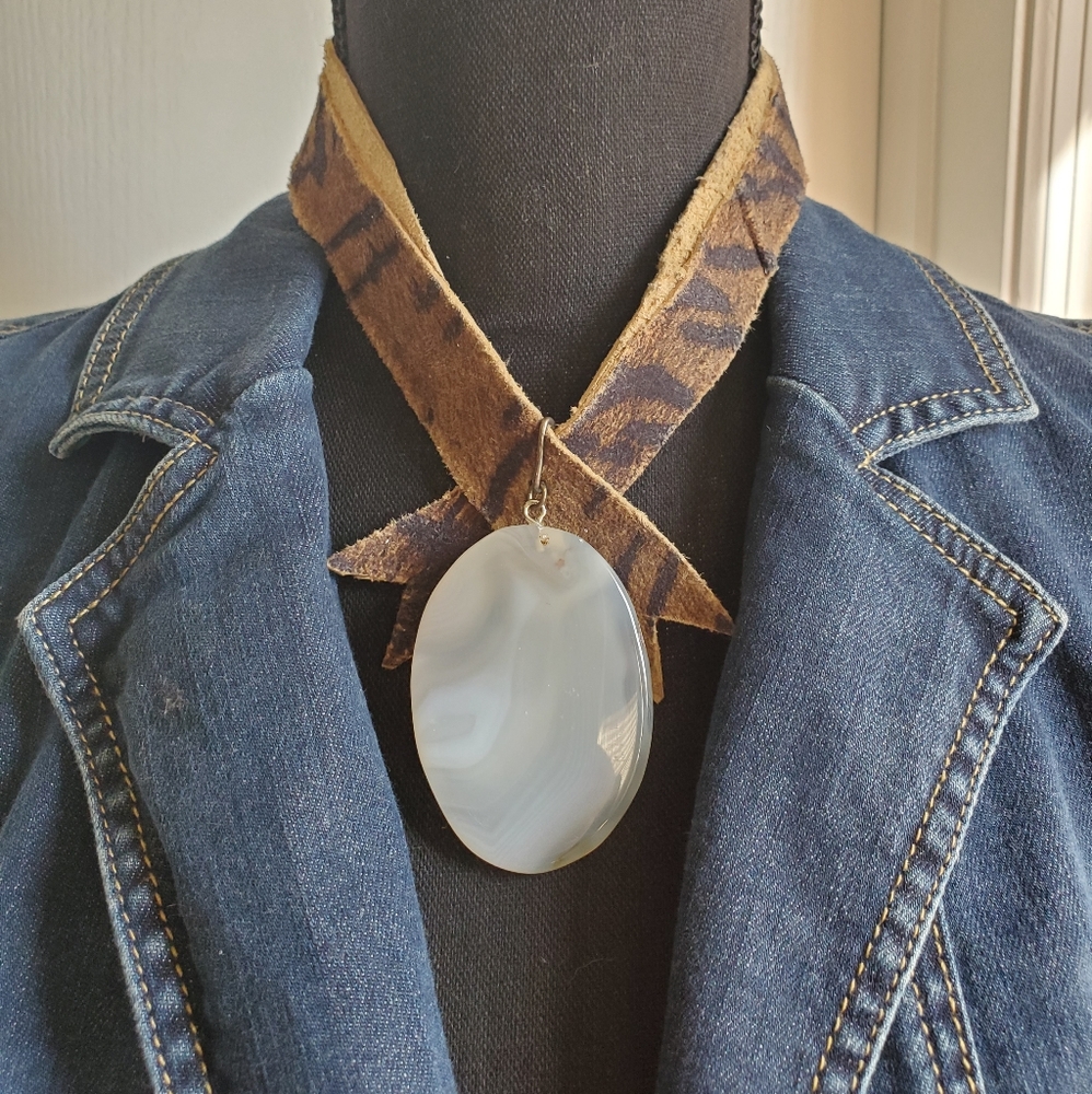 ROAR!!🐅TIGER STRIPED PIGSKIN LEATHER STONE CHOKER